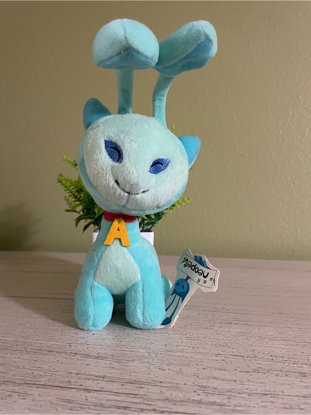 Vintage 2002 Neopets Blue Aisha limited edition plush toy